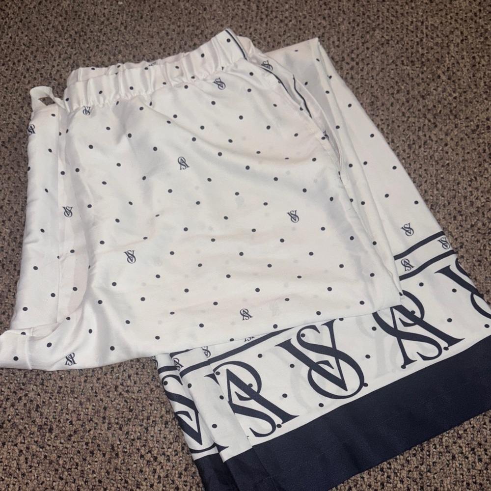 Victoria's Secret White and Navy Pajama Set